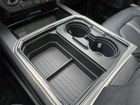 Used 2020 Ford F450 Platinum w/ Camper Package image 41