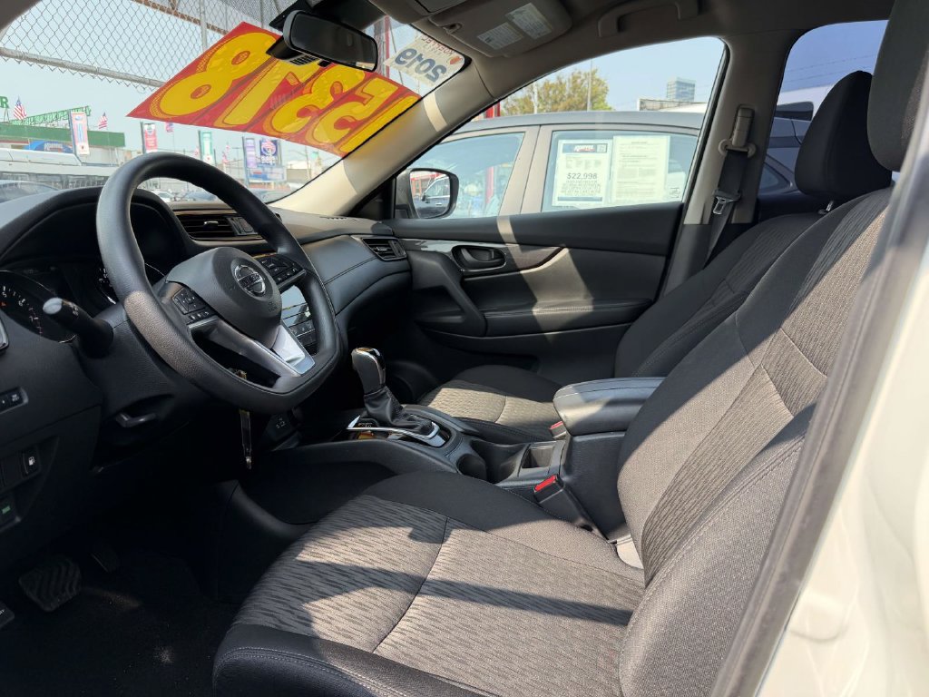 Used 2019 Nissan Rogue S AWD/4WD image 18
