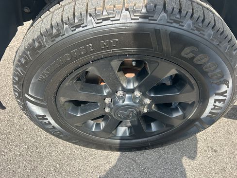 Used 2022 RAM 2500 Laramie AWD/4WD image 9