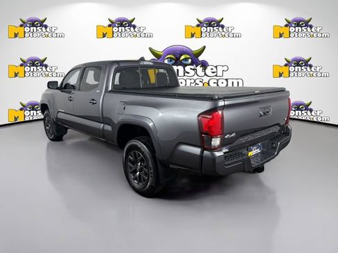 Used 2020 Toyota Tacoma TRD Sport AWD/4WD image 7