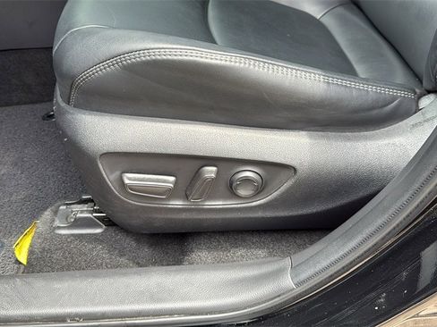 Used 2024 Toyota RAV4 XLE Premium image 10