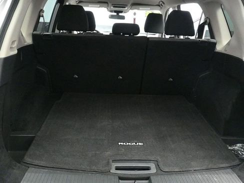 Used 2023 Nissan Rogue SV image 11