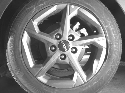 Used 2025 Kia K4 LXS image 14