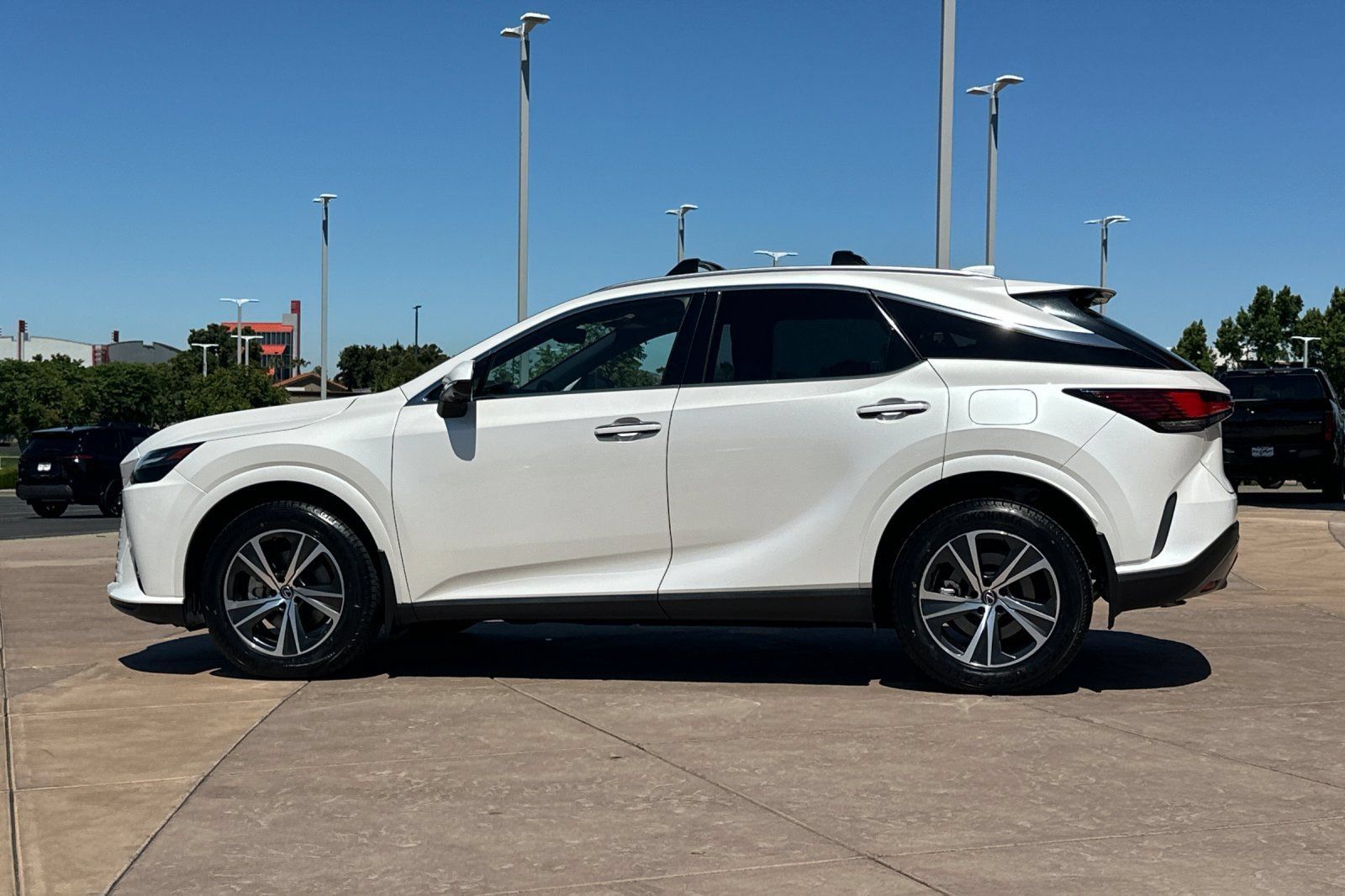 Used 2024 Lexus RX 350 Premium w/ Cold Area Package FWD image 7