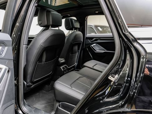 Used 2025 Audi Q3 2.0T Premium image 39