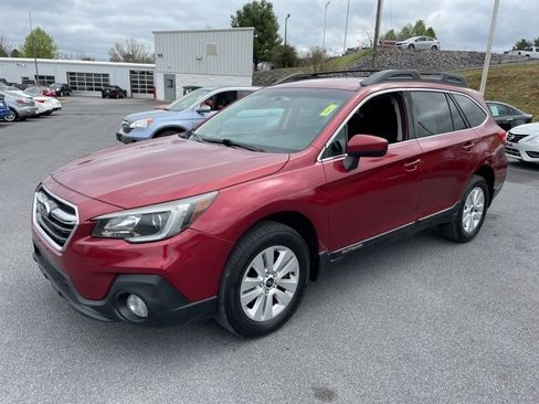 Used 2018 Subaru Outback 2.5i Premium image 4