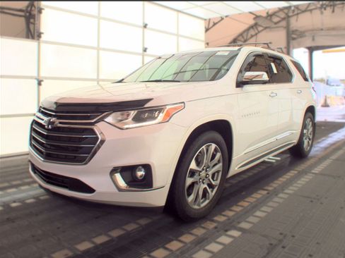Used 2020 Chevrolet Traverse Premier w/ LPO, 'HIT The Road' Package FWD image 1