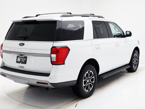 Used 2024 Ford Expedition XLT image 8