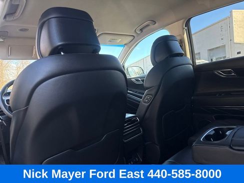 Used 2025 Genesis GV80 2.5T Standard image 21