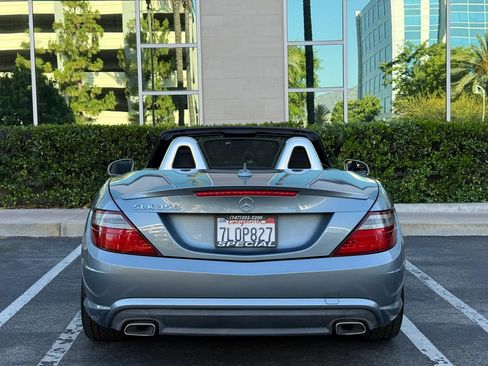 Used 2012 Mercedes-Benz SLK 350 image 4