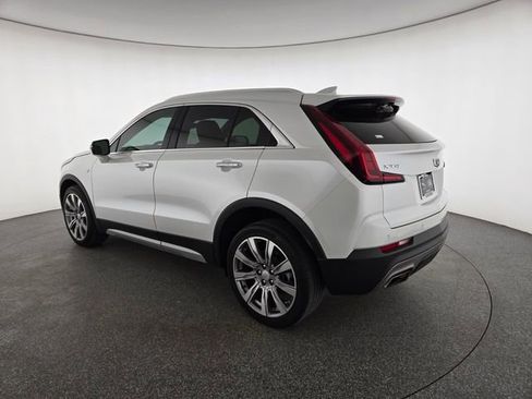 Used 2022 Cadillac XT4 Premium Luxury w/ Enhanced Visibility Package image 16
