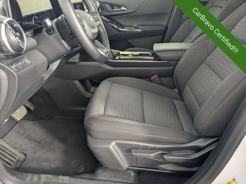 Used 2025 Chevrolet Equinox LT AWD/4WD image 12