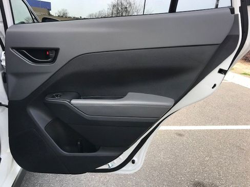 Certified 2024 Subaru Crosstrek 2.0i Premium image 18