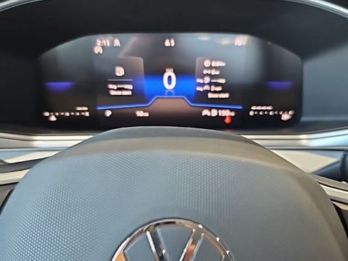 New 2026 Volkswagen Taos SE AWD/4WD image 32