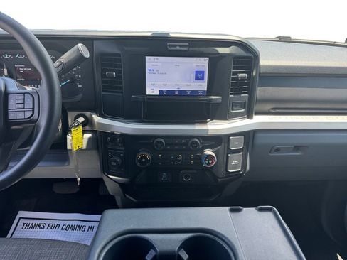 Certified 2025 Ford F250 XLT AWD/4WD image 11