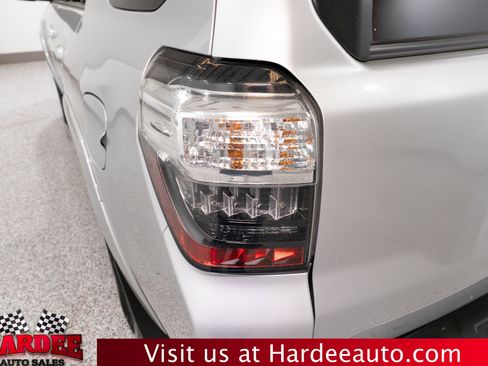 Used 2022 Toyota 4Runner SR5 image 9