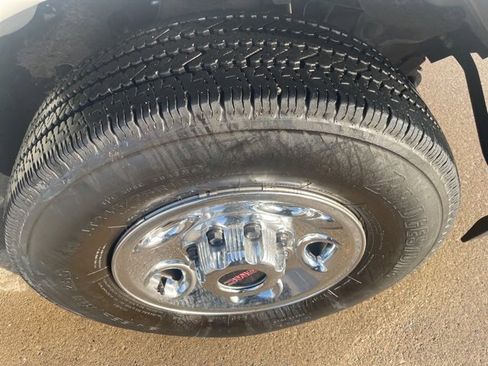 Used 2023 GMC Savana 2500 Work Van image 9