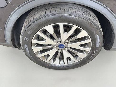 Used 2021 Ford Escape Titanium AWD/4WD image 19
