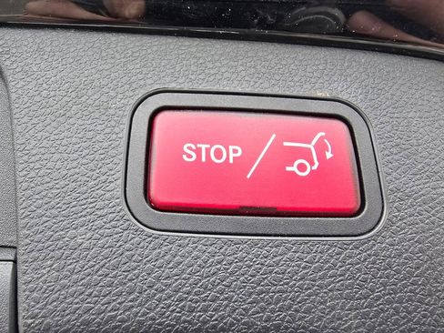 Certified 2020 Mercedes-Benz GLA 250 4MATIC image 20