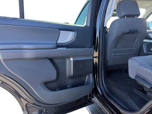 Used 2025 Ford Expedition Active image 22