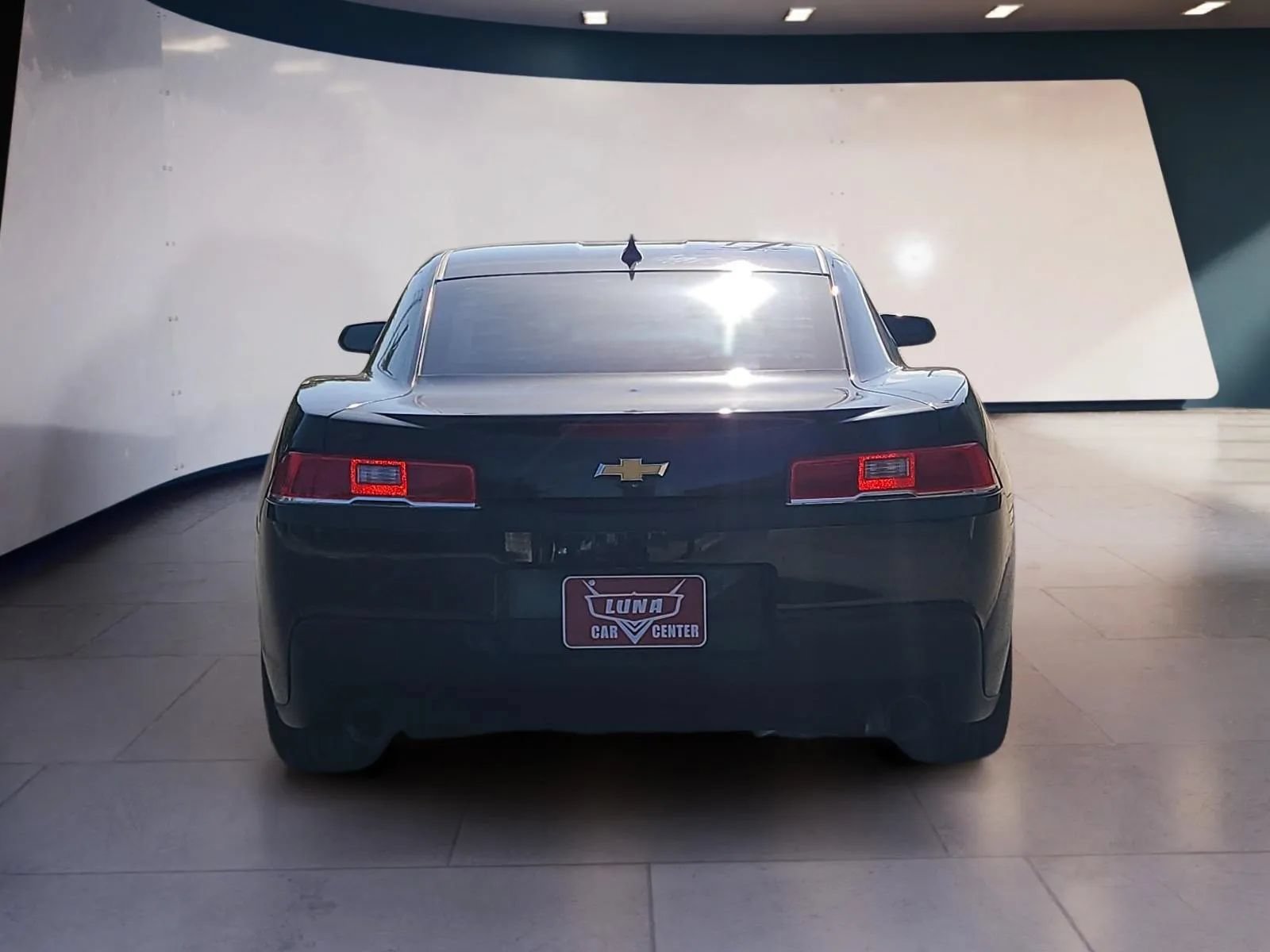 Used 2015 Chevrolet Camaro LT RWD image 4