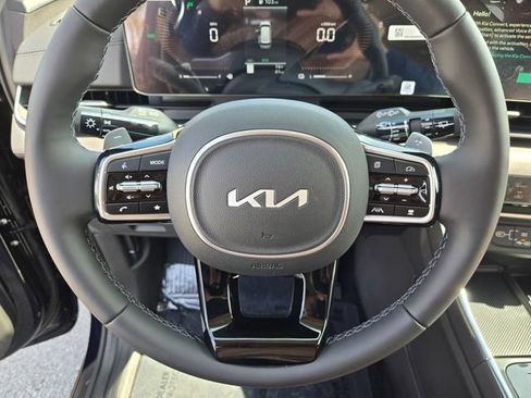 New 2026 Kia Carnival EX FWD image 17