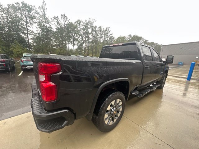 Used 2025 Chevrolet Silverado 2500 Custom w/ Custom Value Package AWD/4WD image 4