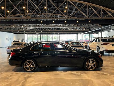 Used 2017 Mercedes-Benz E 300 image 6