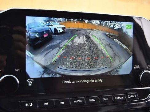 Certified 2024 Nissan Pathfinder Platinum w/ Cargo Package image 17