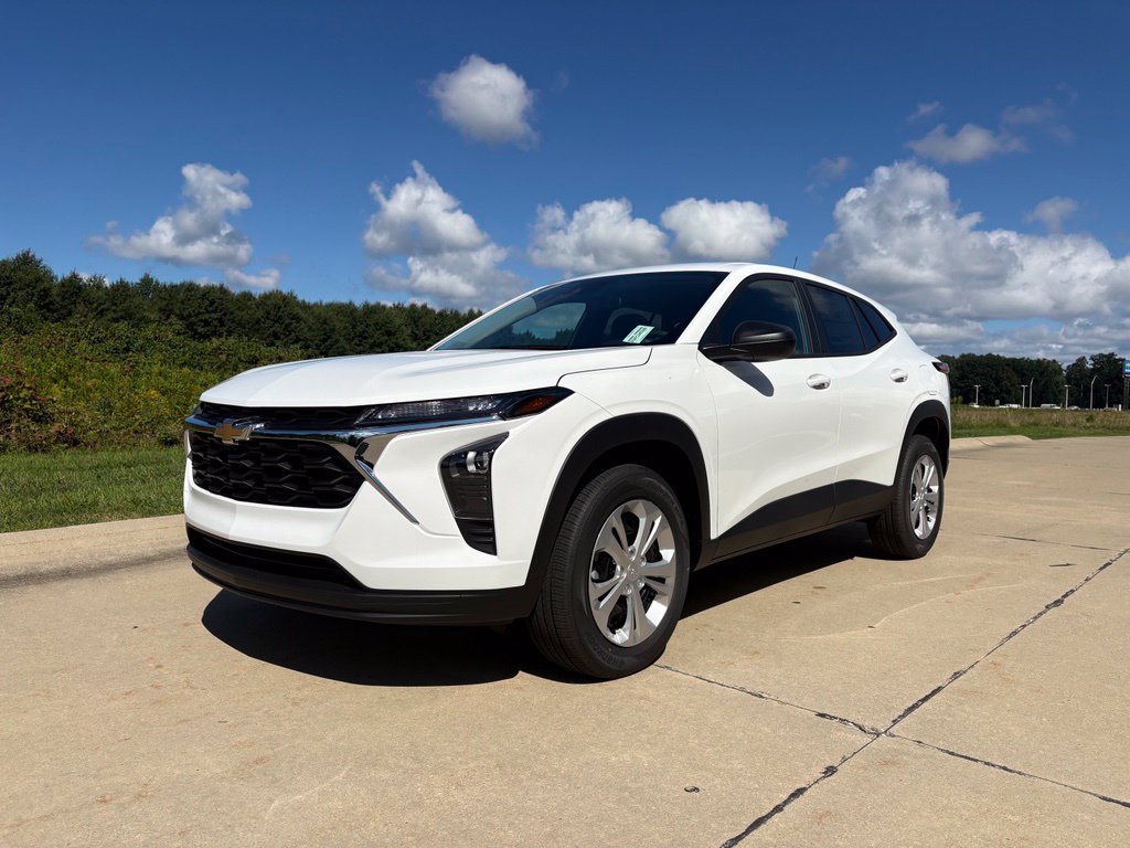 New 2026 Chevrolet Trax LS w/ Driver Confidence Package FWD image 1