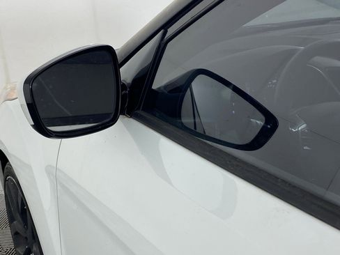 Used 2013 Hyundai Veloster w/ Style Pkg image 22