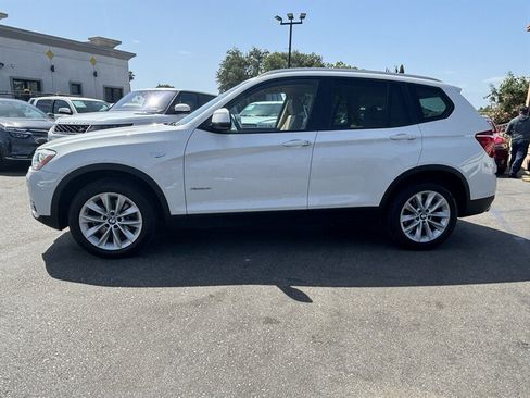 Used 2017 BMW X3 xDrive28i AWD/4WD image 3