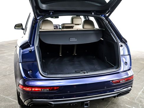 Used 2025 Audi Q5 2.0T Premium w/ Convenience Plus Package image 24