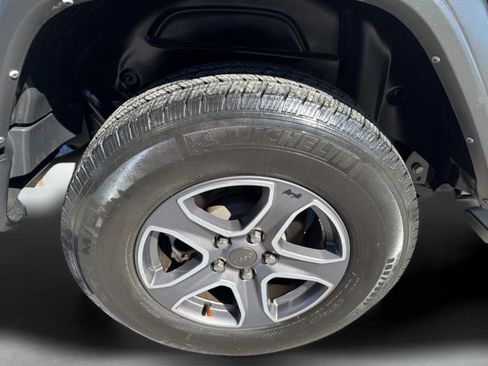 Used 2022 Jeep Wrangler Sport S image 24