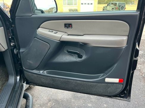 Used 2002 Chevrolet Tahoe Z71 image 42