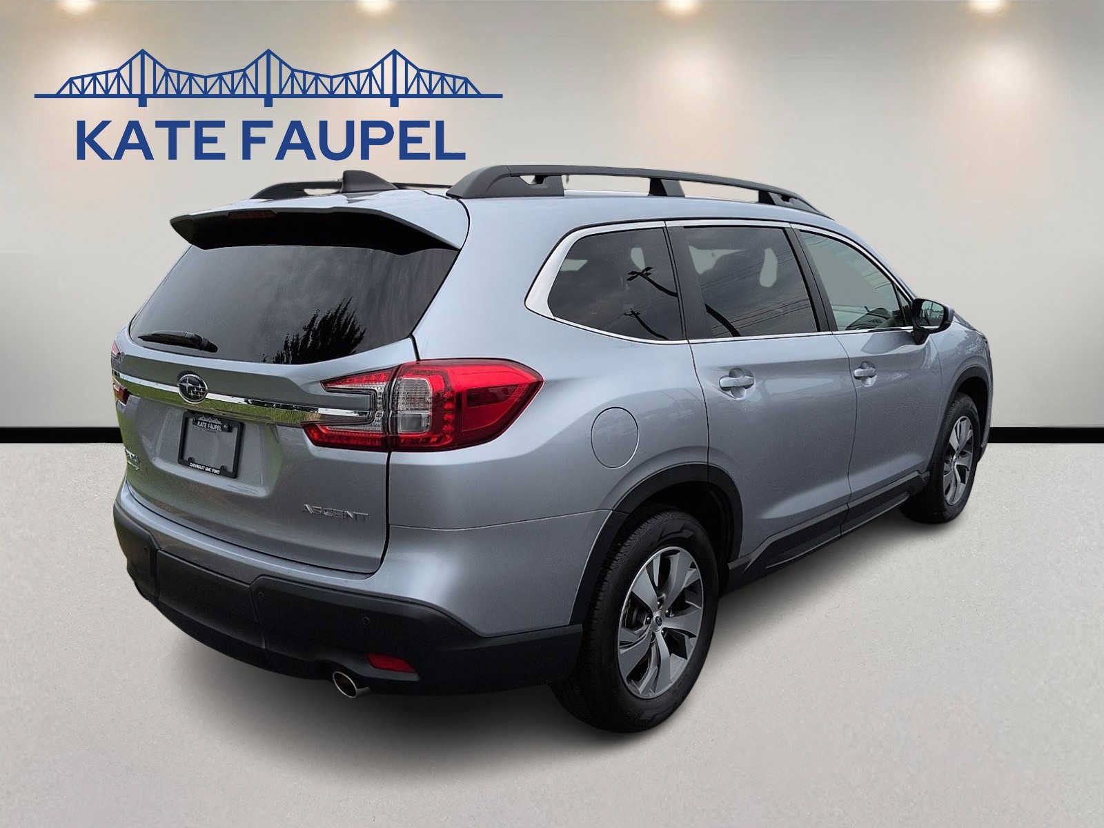 Used 2025 Subaru Ascent Premium AWD/4WD image 7