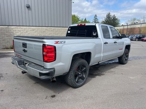 Used 2018 Chevrolet Silverado 1500 LT w/ Redline Edition AWD/4WD image 5