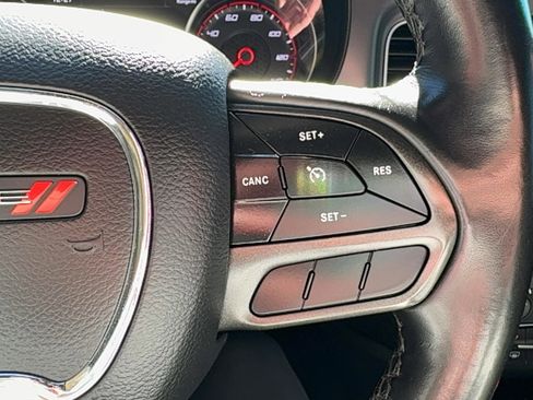 Used 2022 Dodge Charger SXT image 18