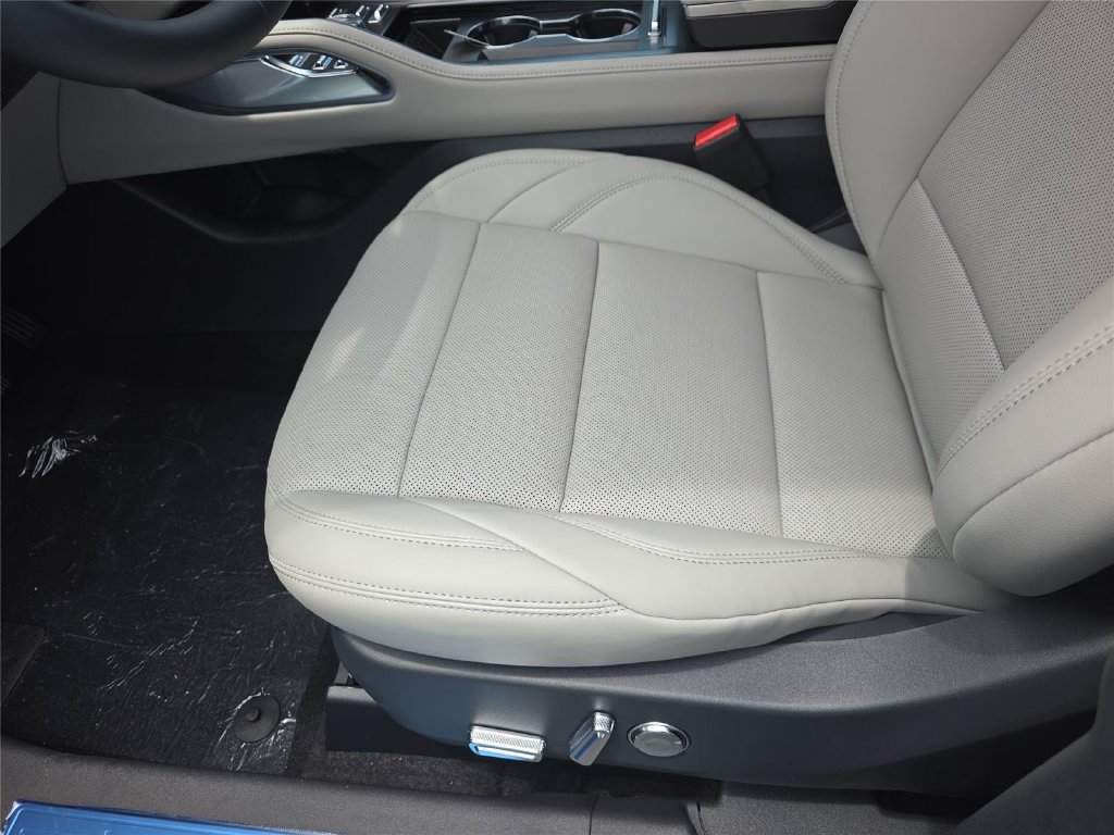 New 2026 Lincoln Nautilus Premier w/ Equipment Group 102A AWD/4WD image 15