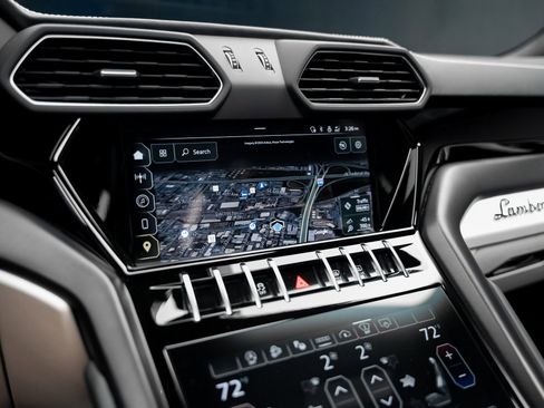 Used 2024 Lamborghini Urus S image 50