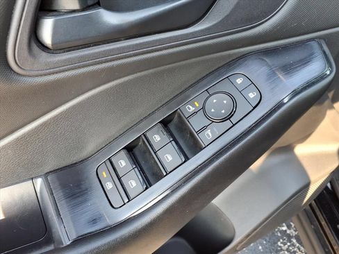 Used 2024 Nissan Rogue S FWD image 7