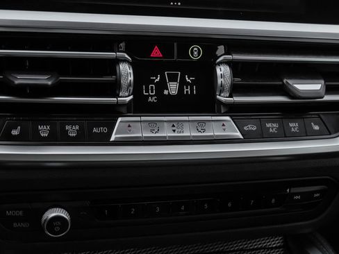 Used 2021 BMW 440i xDrive Coupe w/ Executive Package image 27