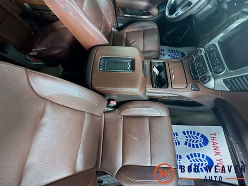 Used 2017 Chevrolet Suburban Premier AWD/4WD image 37