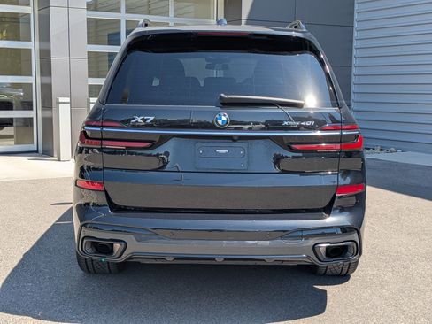 Used 2023 BMW X7 xDrive40i w/ M Sport Package AWD/4WD image 6