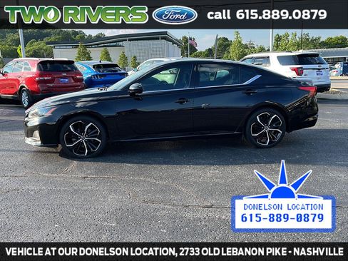 Used 2023 Nissan Altima 2.5 SR FWD image 5
