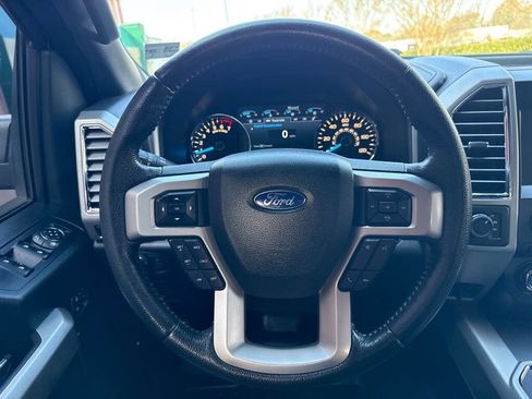 Used 2015 Ford F150 Lariat image 21