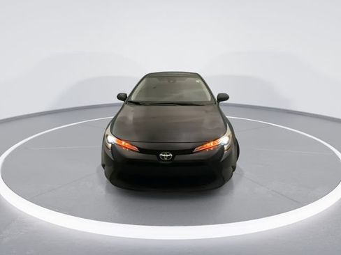Used 2021 Toyota Corolla LE w/ LE Convenience Package FWD image 9
