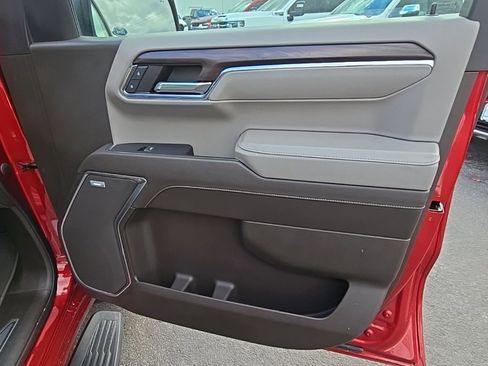 Used 2023 GMC Sierra 1500 SLT w/ SLT Convenience Package image 49