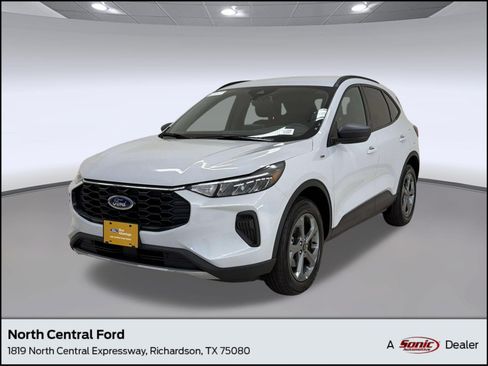 Certified 2025 Ford Escape ST-Line AWD/4WD image 1