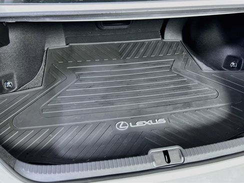 Used 2024 Lexus ES 350 w/ Premium Package FWD image 25